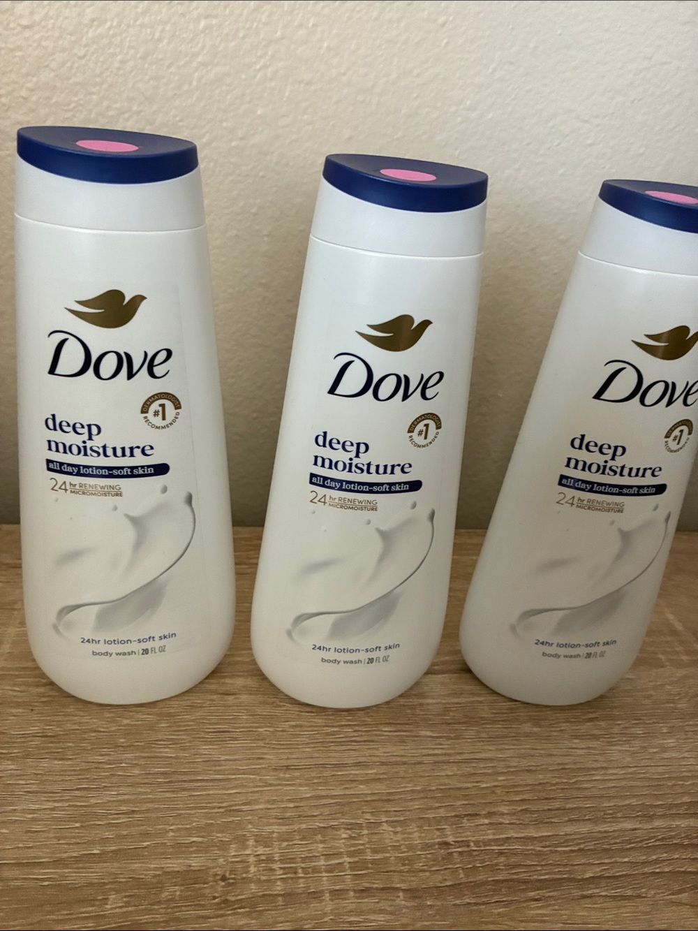 Deep Moisture Body Wash — White